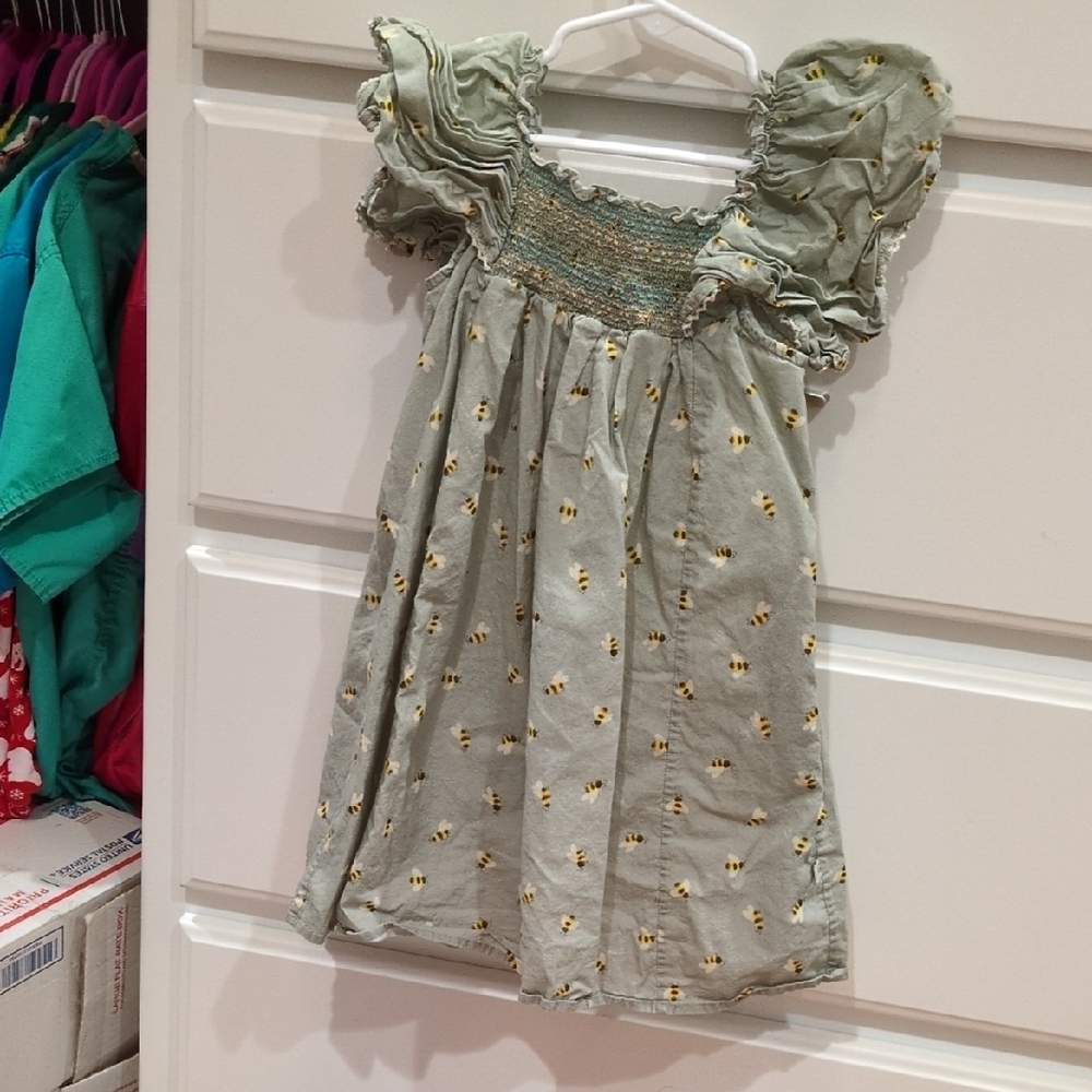 Early Sunday Bumblebee Green Dress Smart Girl Size 4 With Flutter Sleeve Pockets